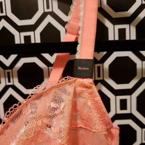 Victoria's Secret | BBV Unlined Lace Demi 36DDD - Picture 2 of 9